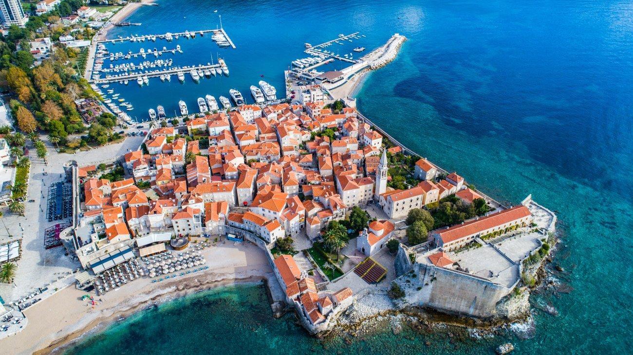 Budva: Adriyatik Kıyılarının En Popüler Tatil Rotalarından Biri