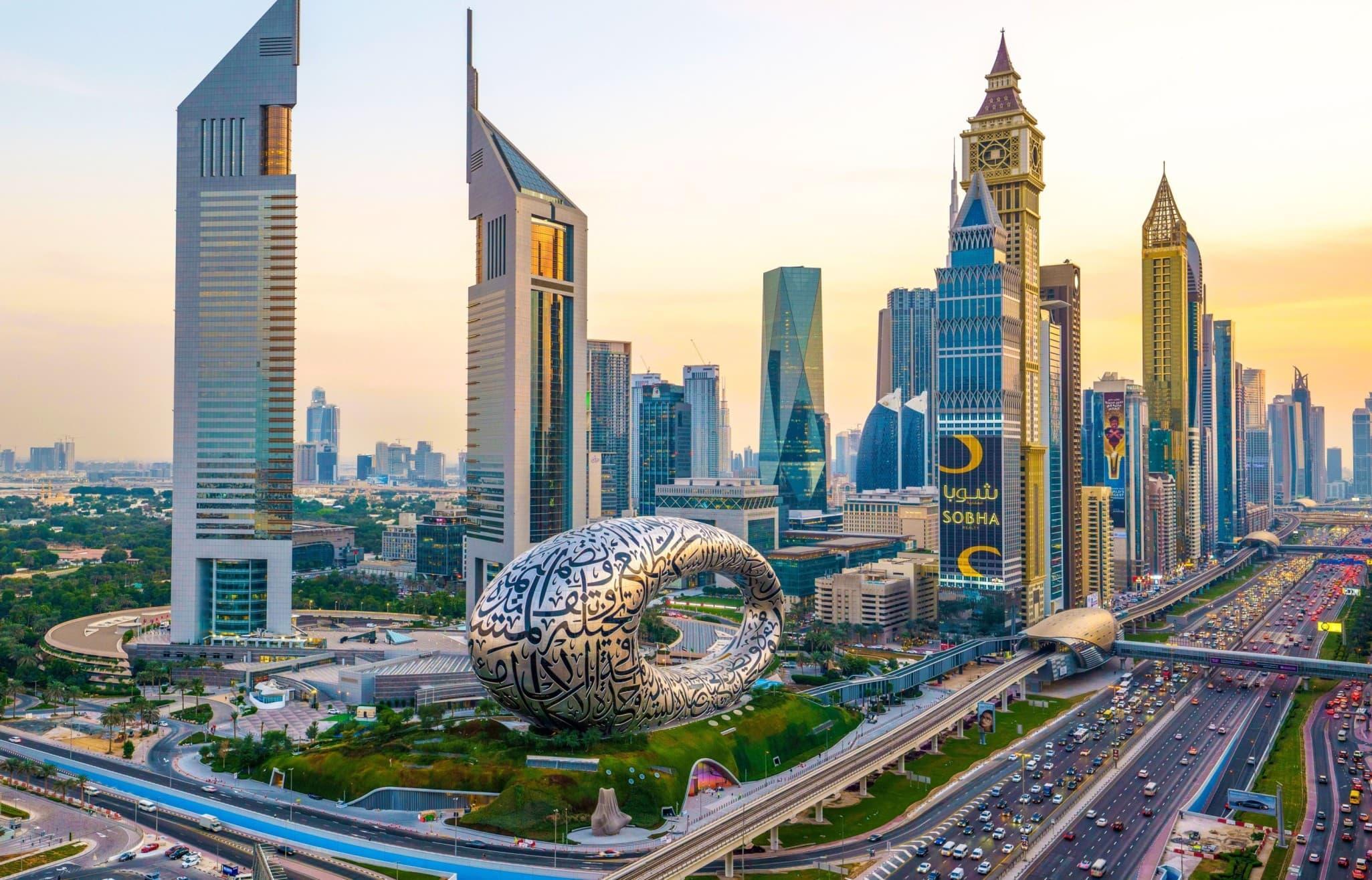 Dubai: Çölün Ortasında Yükselen Modern Dünyanın En İkonik Şehirlerinden Biri