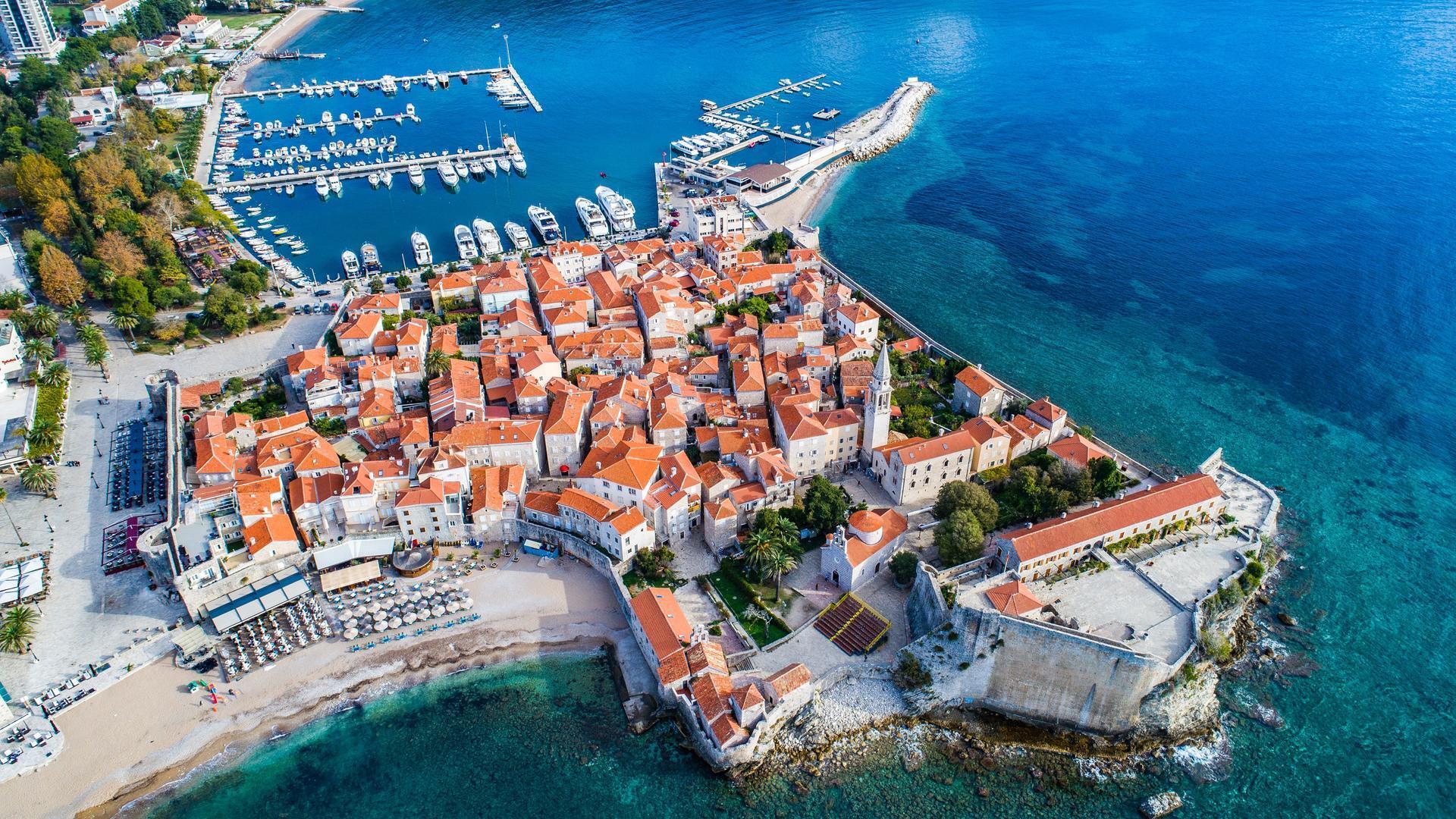 Karadağ'ın İncisi Budva: Adriyatik'in En Güzel Kıyıları ve Tarihi Rotaları