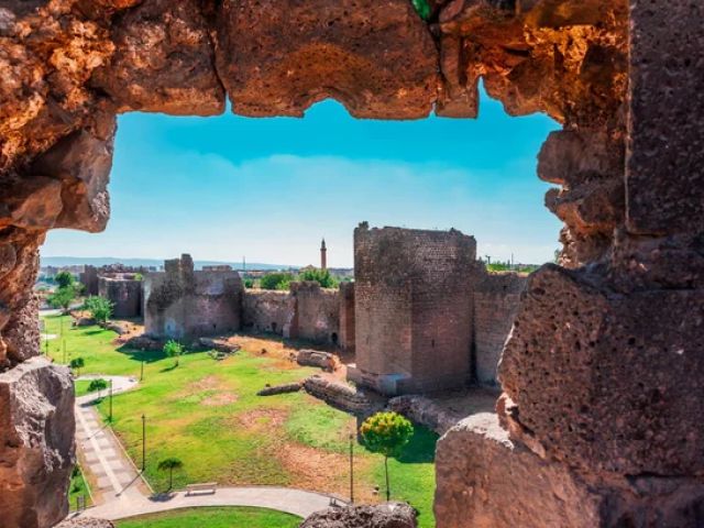 İkonik Doğu Anadolu & Nahçıvan Turu 4 Gece Konaklamalı Mersin Çıkışlı Otobüslü 29 Ekim Özel