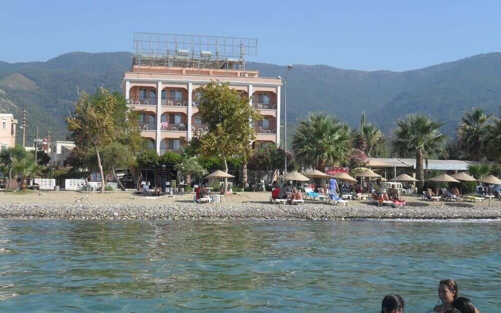 Holiday Hotel