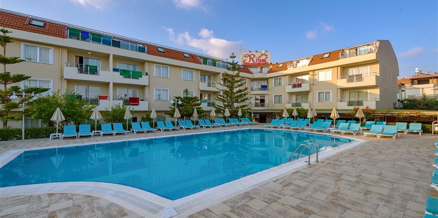 Risus Hotel Side