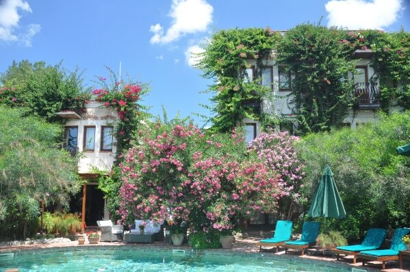 El Vino Hotels & Suites