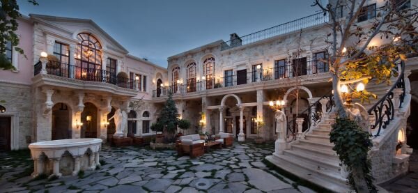 Sacred House Hotel
