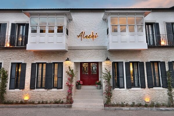 Alachi Hotel