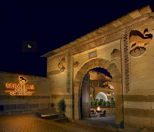 Seraphim Cave Suites & Spa