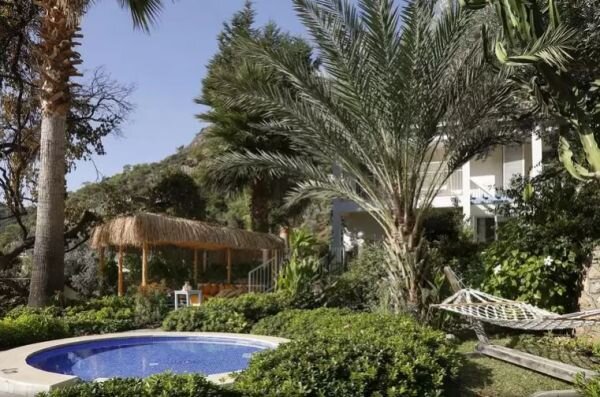 Morina Deluxe Hotel