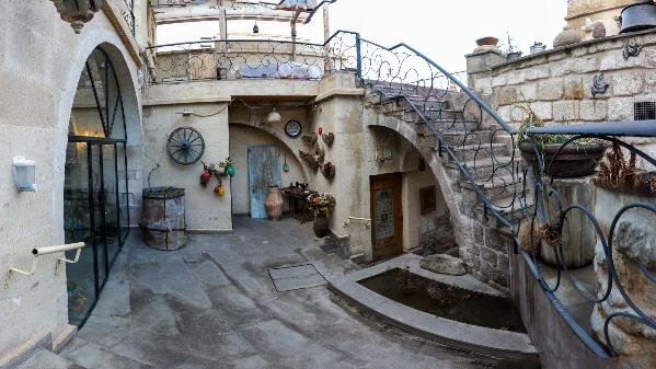 Pigeon Hotel