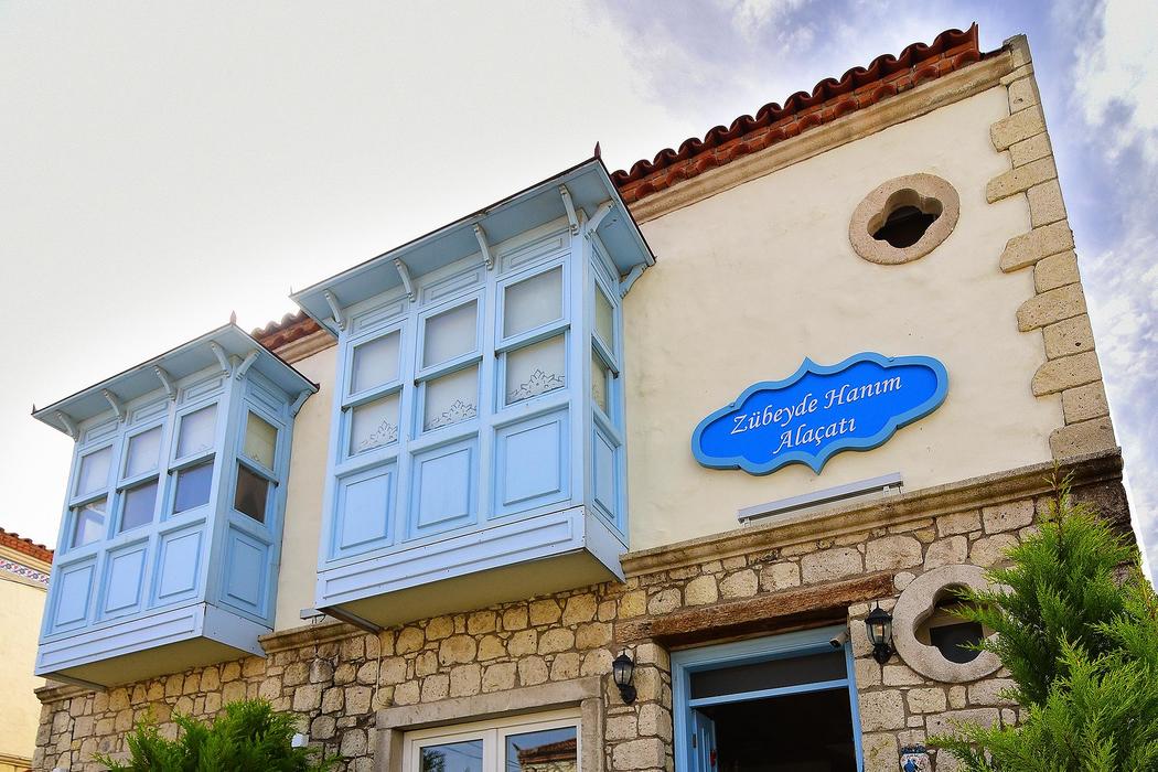 Zübeyde Hanım Alaçatı Otel