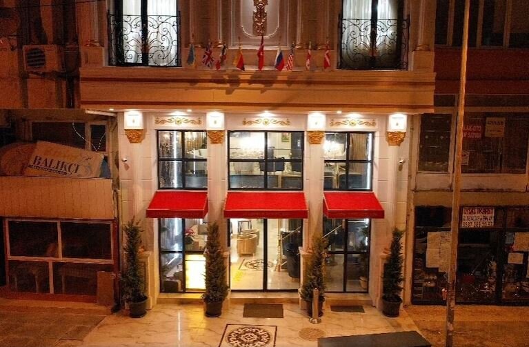 Les Lion Luxury Hotel & Spa