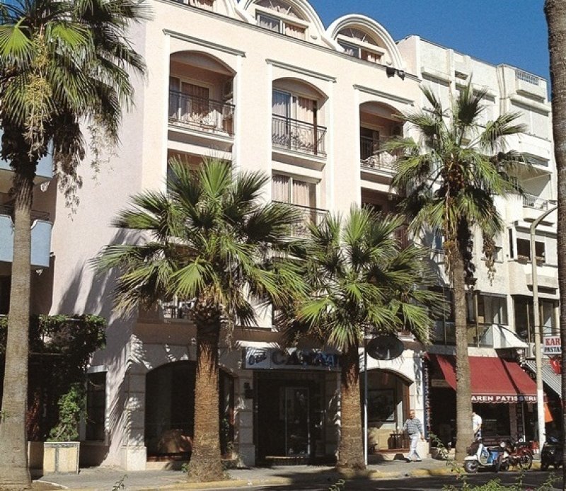 Candan Beach Hotel