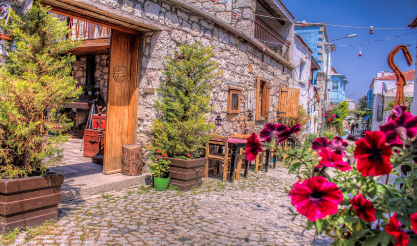 Mahzen Alaçatı Butik Otel