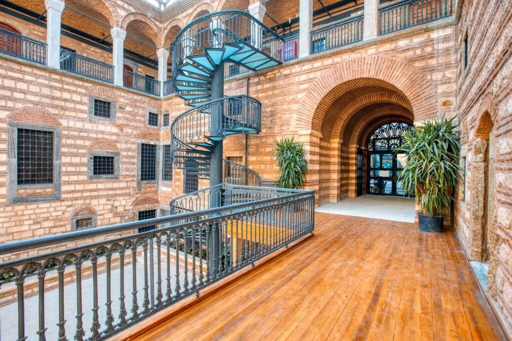 Han 1772 Hotel