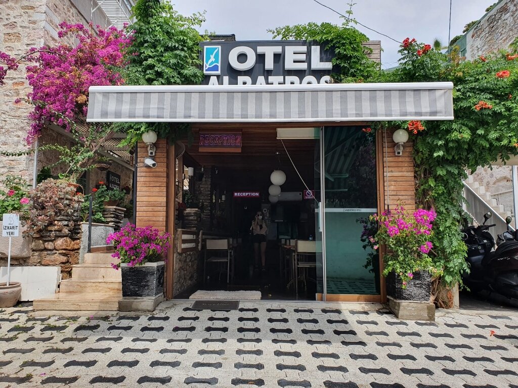 Albatros Hotel