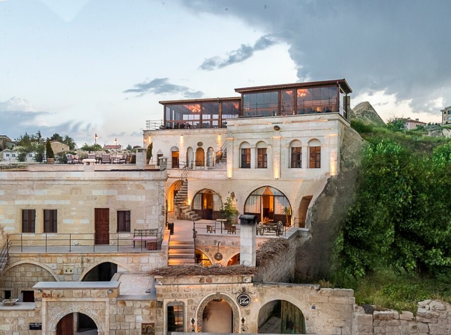 Cappa Via Cave Hotel