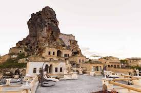 Solo Cave Suites