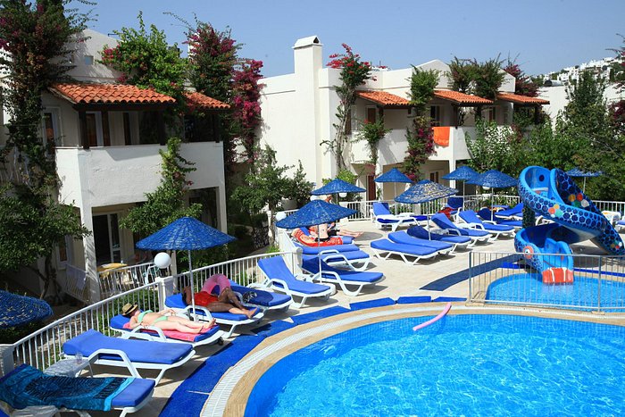 Summer Garden Suite & Beach Hotel