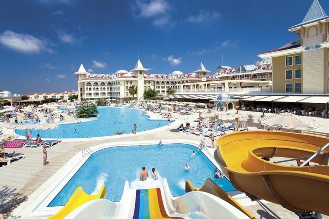 Side Star Resort