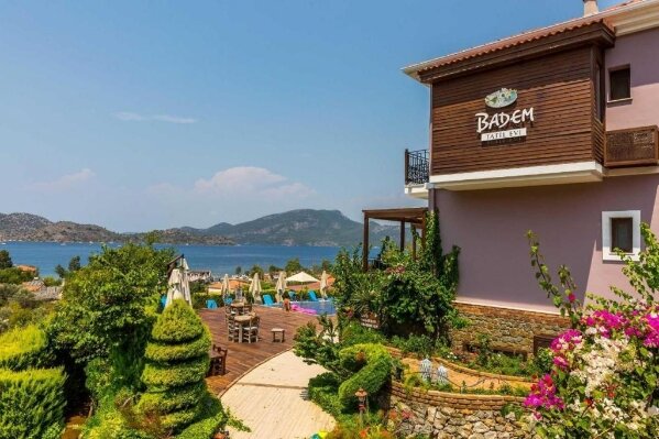 Badem Tatil Evi