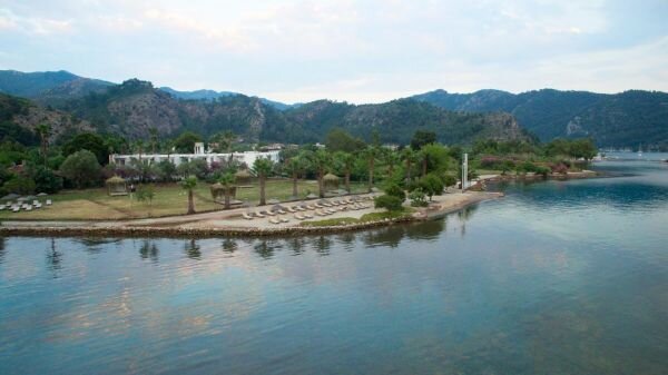 Chillos Beach