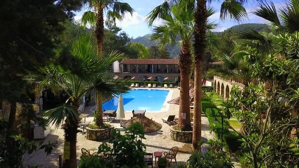Alados Otel