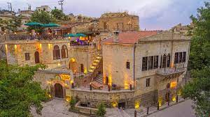 Pietra Cave Suites