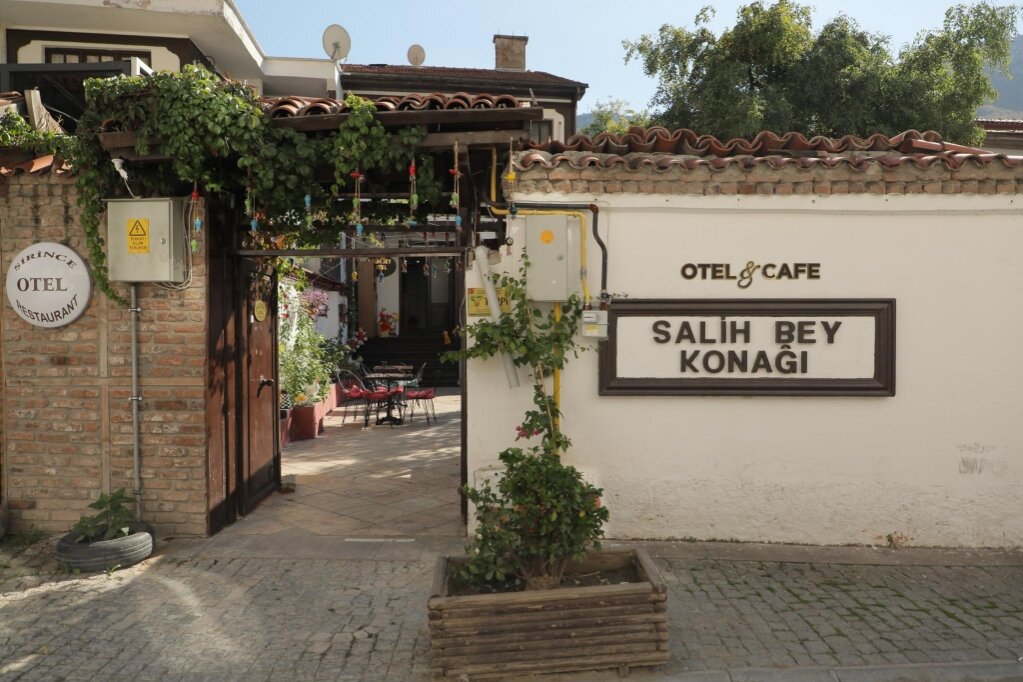 Salih Bey Konağı