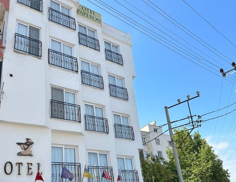 Paperon Hotel