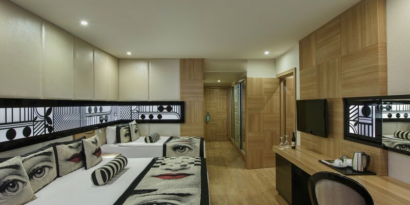 Delphin İmperial Lara