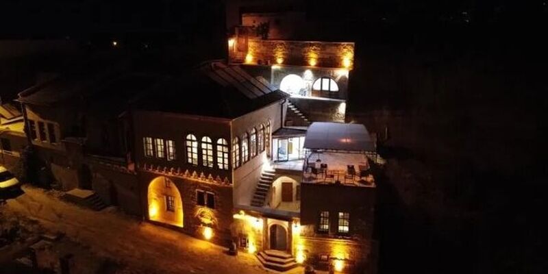 Kapalos Cave Suites
