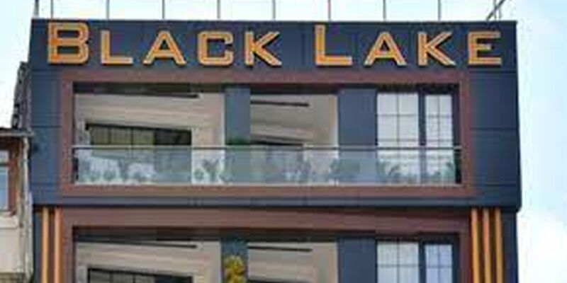 Black Lake Otel