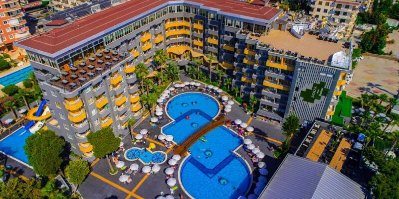 Senza Grand Santana Hotel