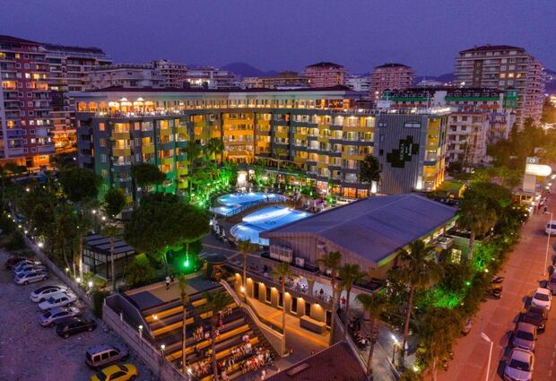 Senza Grand Santana Hotel