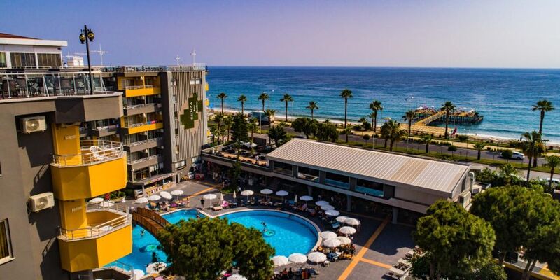 Senza Grand Santana Hotel