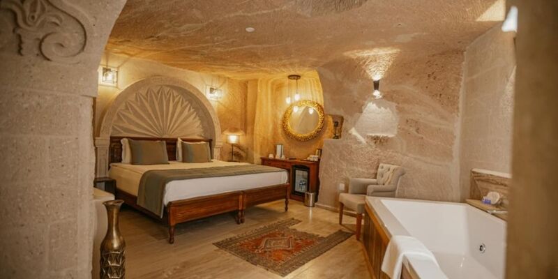 Misty Cave Hotel