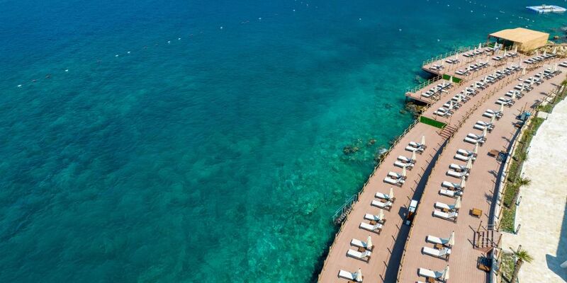 Lures Hotel Adults Only +16