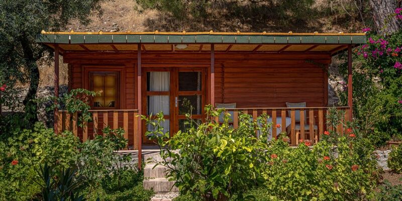 Felicity Hotel & Bungalows