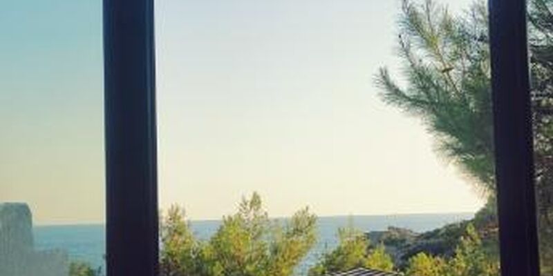 Rocas Roja Beach Hotel