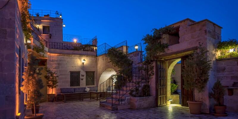 Sinasos Palace Cave Hotel