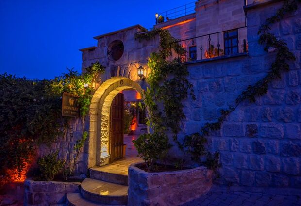 Sinasos Palace Cave Hotel