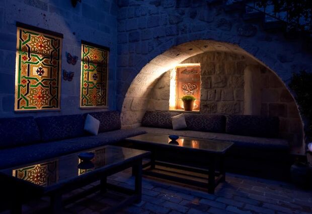 Sinasos Palace Cave Hotel