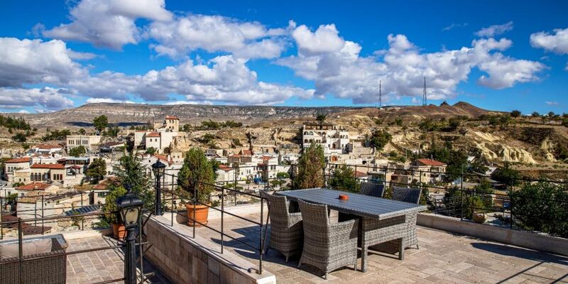 Sinasos Palace Cave Hotel