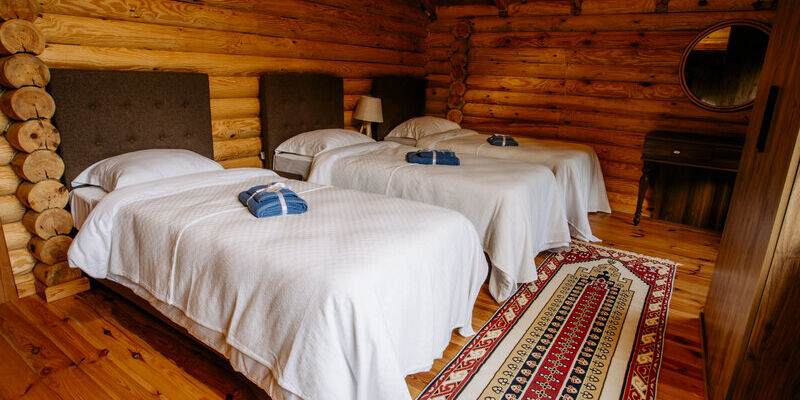 Sapanca Sahra Kütük Evleri