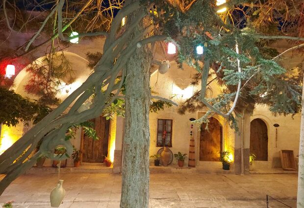 Armesos Cave Hotel