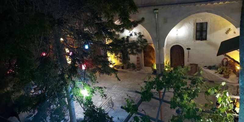 Armesos Cave Hotel