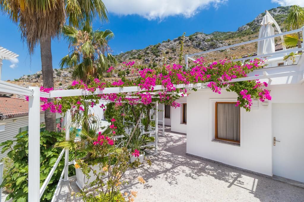 Big Poseidon Boutique Hotel Yacht Club