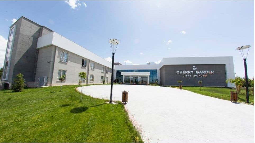 Cherry Garden City Spa Hotel