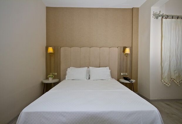 The Hotel 48