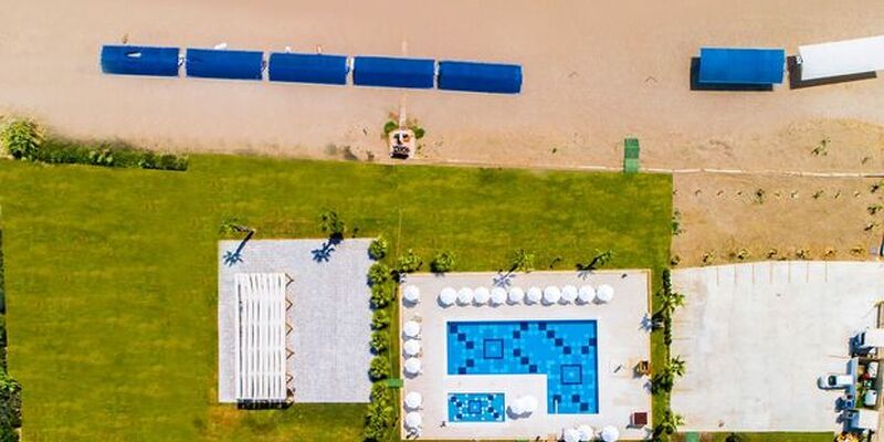 Crystal Boutique Beach Resort