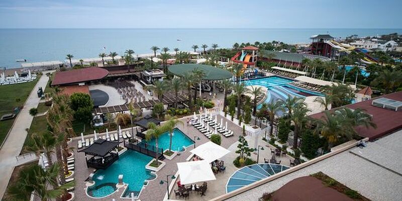 Crystal Family Resort & Spa